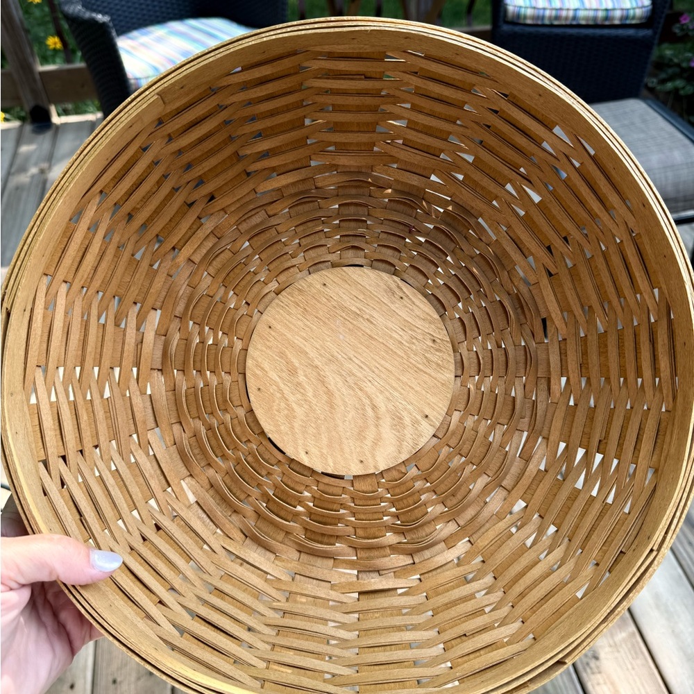 Longaberger Serve Around Warm Brown Woven Basket